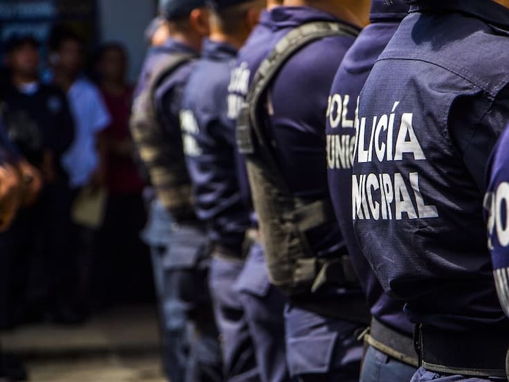 Reconocen a policías retirados y activos durante Día internacional del policía