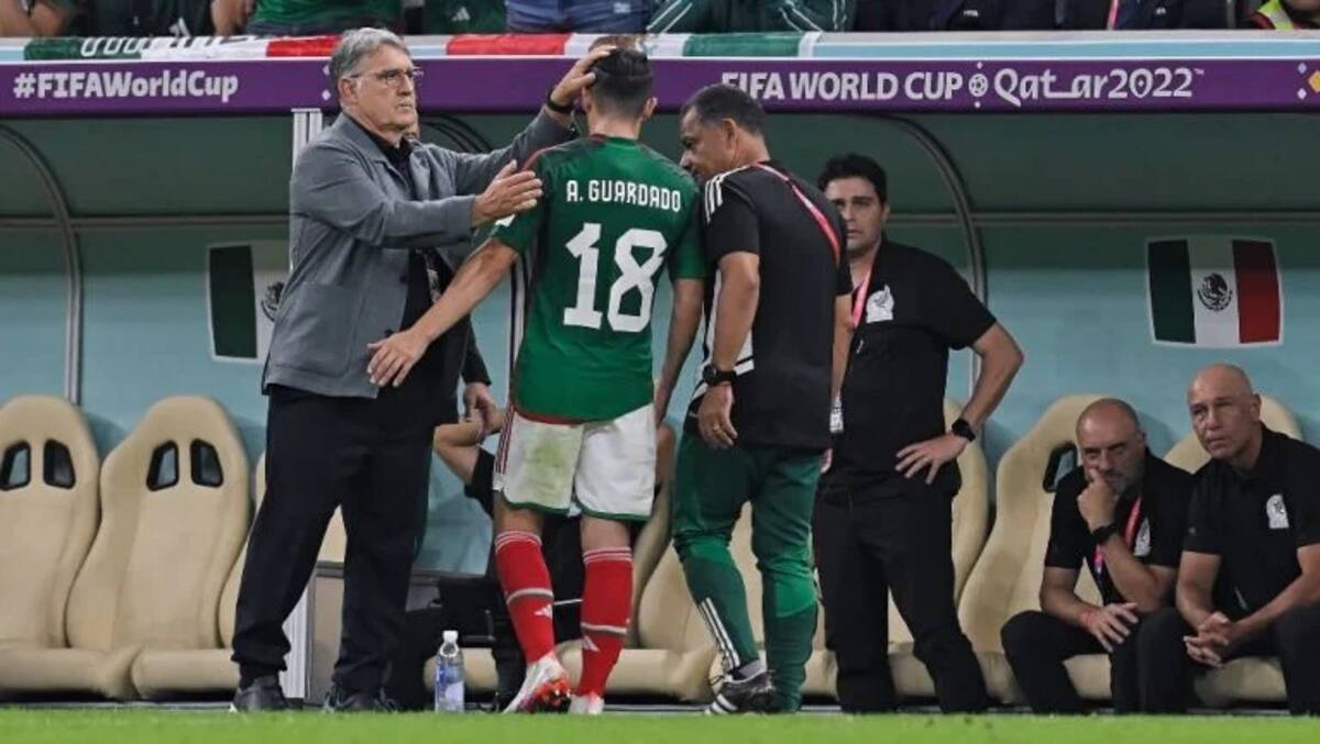 Andrés Guardado y Gerardo Martino en la Copa del Mundo de Qatar 2022. Foto: MexSport