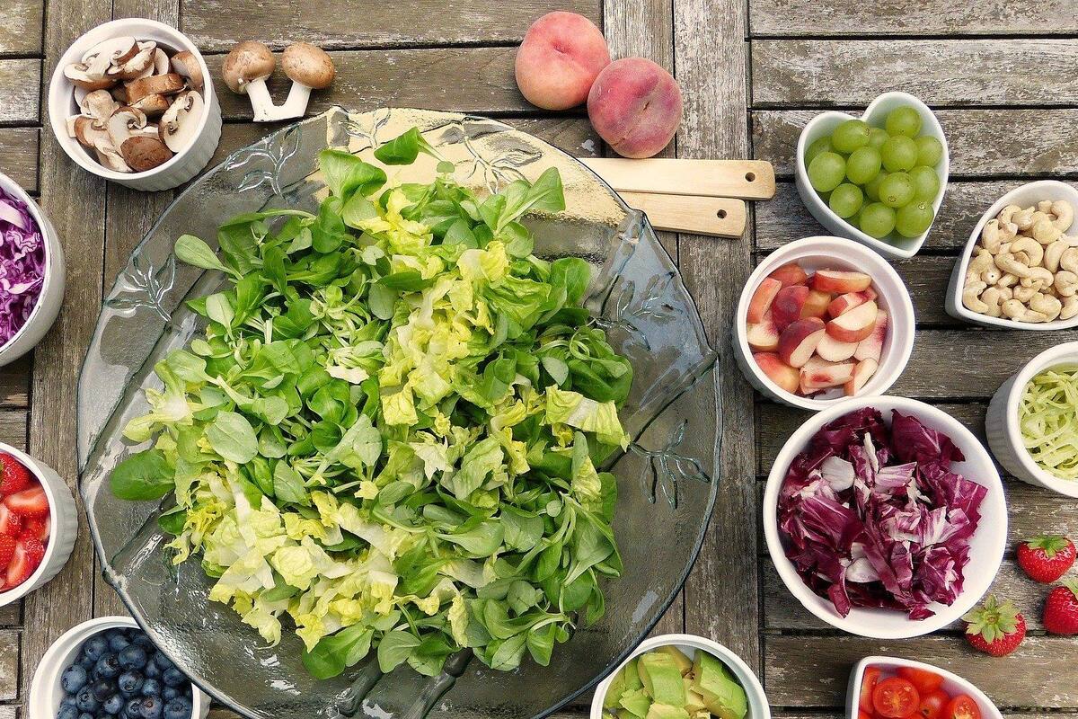 Métodos efectivos para desinfectar los alimentos después de ir de compras
