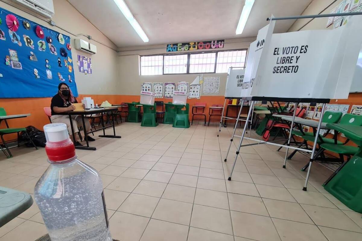 Consulta popular en Sonora: Acuden a participar en la consulta popular en Hermosillo