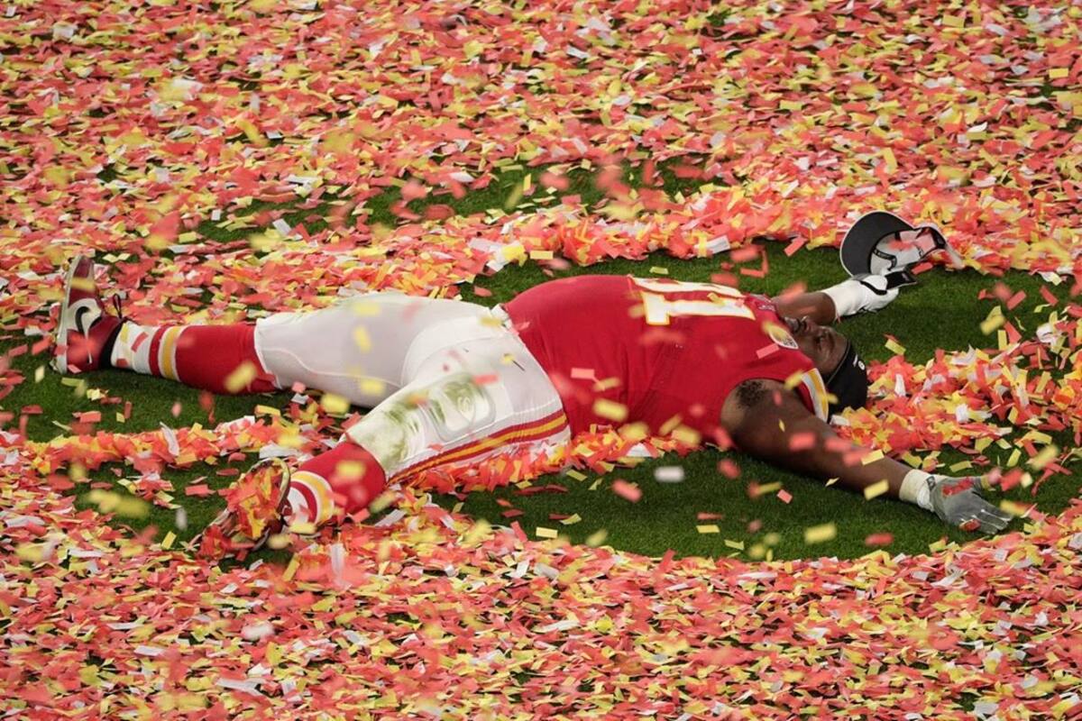 Derrick Nnadi, tras ganar el Super Bowl, paga todas las adopciones de mascota de KC Pet Project