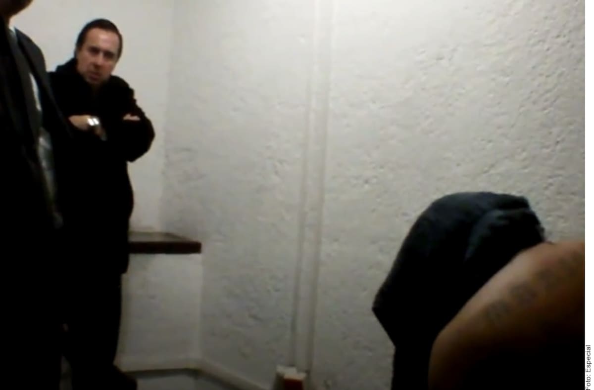 Tomás Zerón fue exhibido en video torturando para obtener testimonios, 'El Gil' habría sido uno de los interrogados que por esta razón quedó libre en su momento. | Captura de video