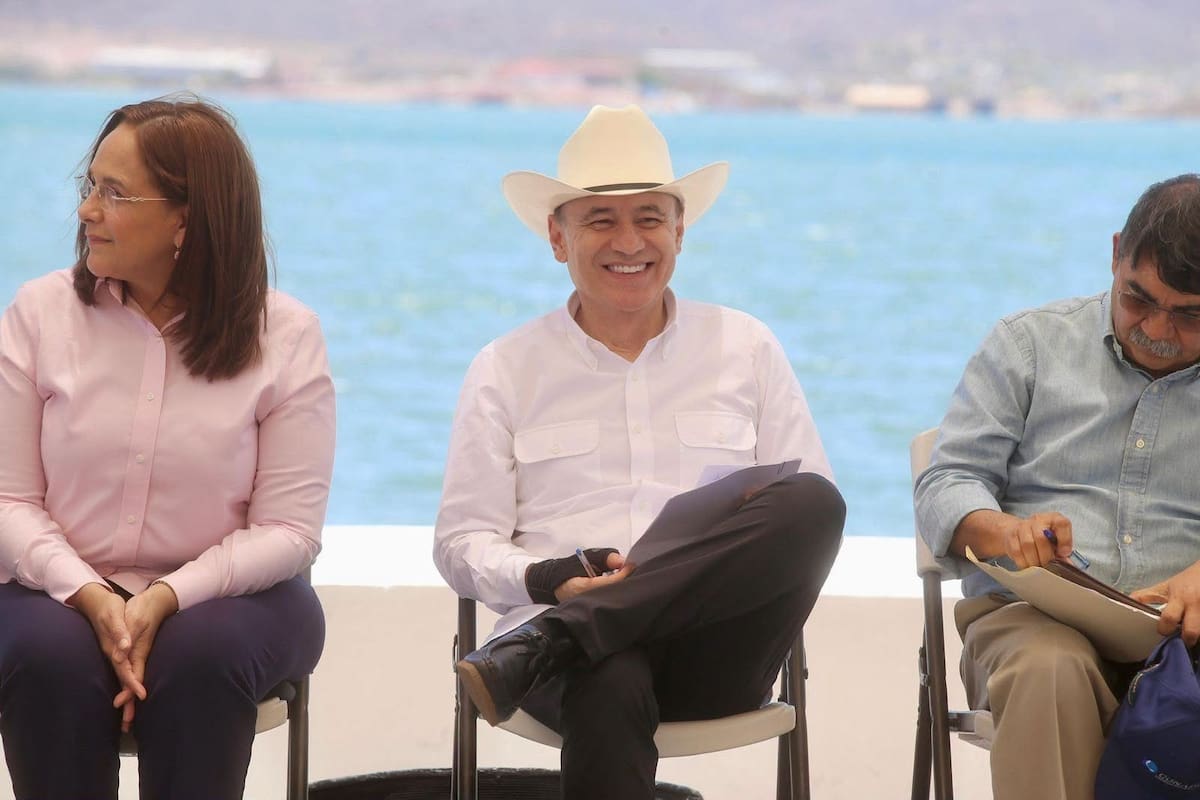 Alfonso Durazo Montaño destacó que la renovación del malecón busca fortalecer el turismo, el comercio local y los espacios de convivencia familiar en Guaymas. FOTO: ESPECIAL