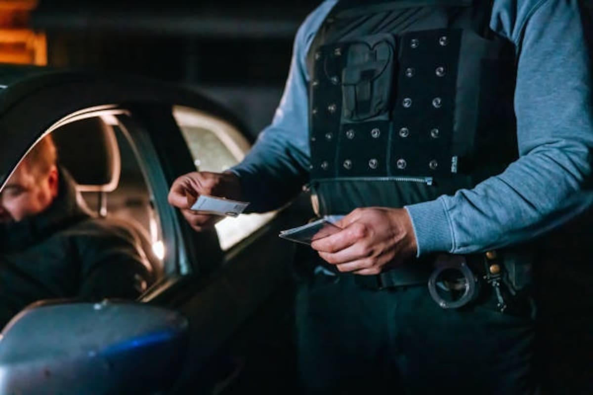 Suman cuatro detenidos recientes por intentar sobornar a policías