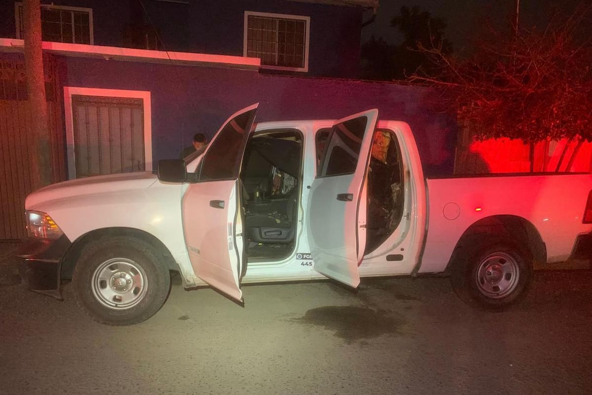 Incendian camioneta de la fiscalía en Rosarito