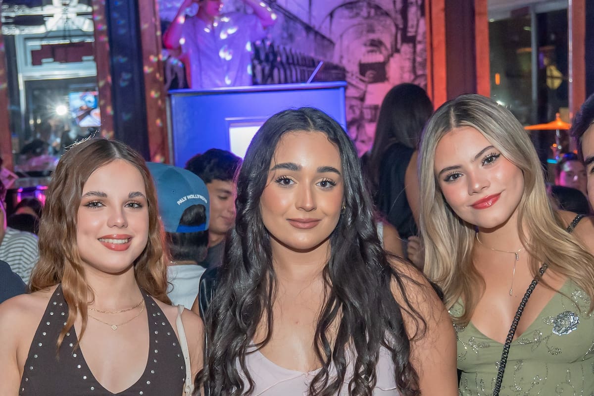 La fiesta comienza de día