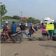Padres bloquean la Panamericana por cambio de directora