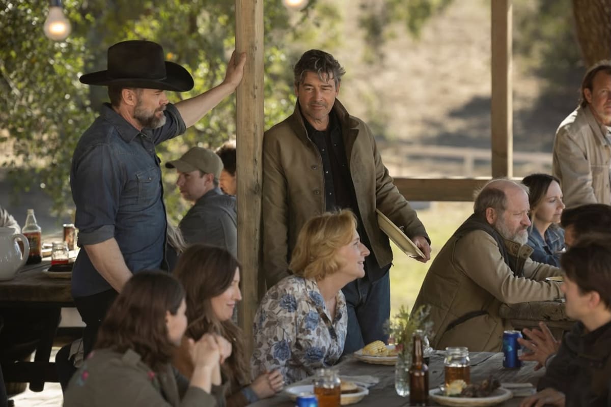 William Macon, el poderoso terrateniente de Rushville invita a los Lanterns a una comida en su rancho. (Foto: IG @greenlantern)