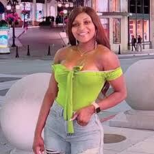 Tatiana Martínez, influencer colombiana conocida por alertar sobre redadas migratorias en Estados Unidos y denunciar abusos de autoridades.