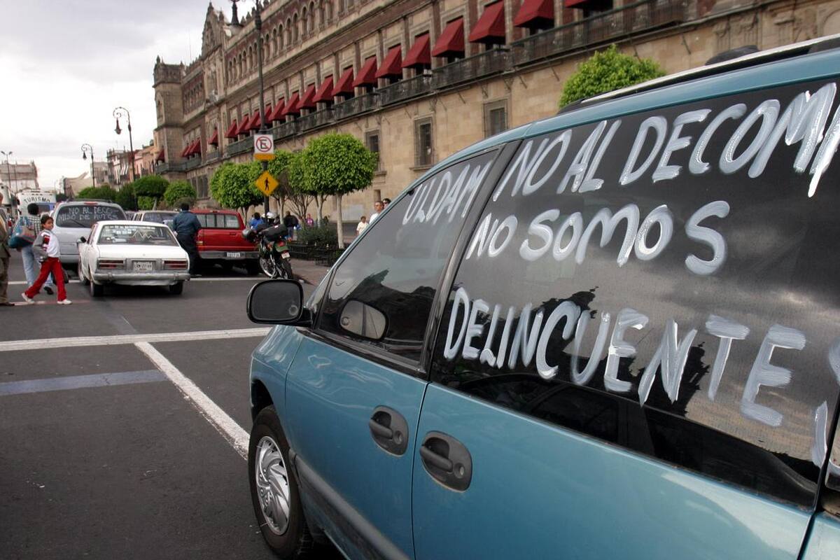 Celebra Antonio Astiazarán registro de autos extranjeros decretado por AMLO