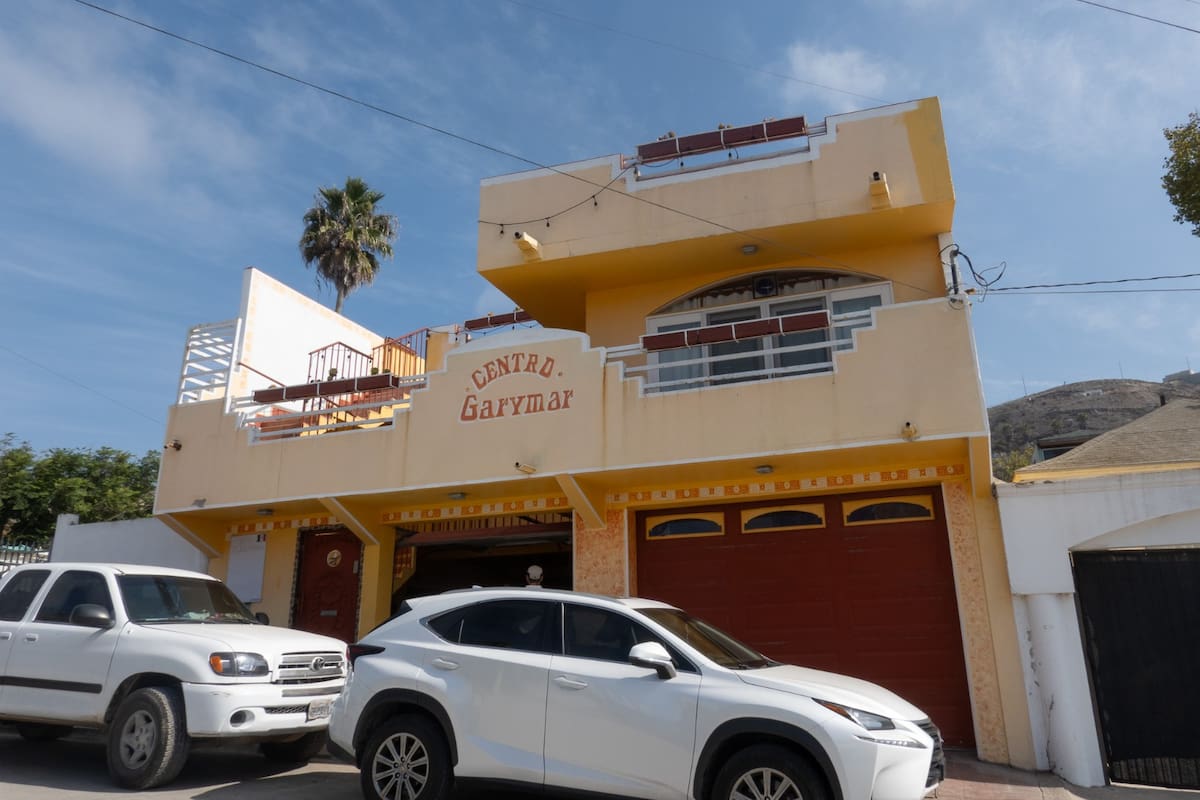 Se brindaron consultas sobre la situación migratoria de los asistentes, así como la revisión de beneficios médicos y financieros. Foto: Border Zoom