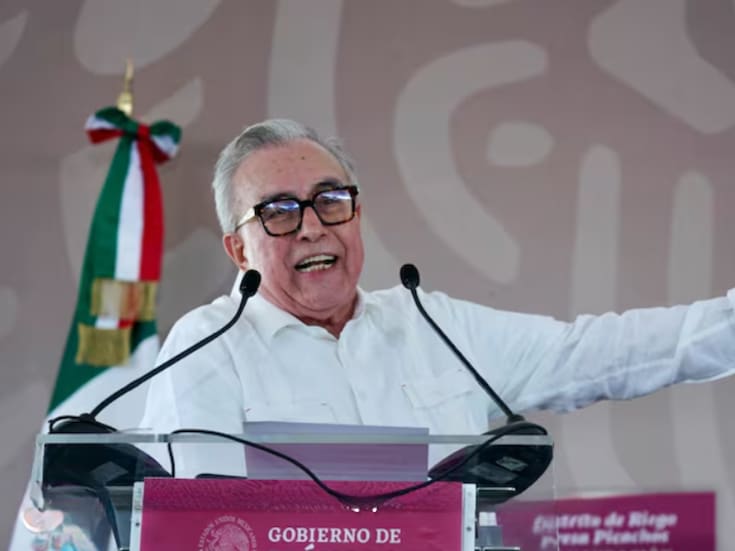 Rubén Rocha Moya fue denunciado ante la Fiscalía General de la República por presunta delincuencia organizada y omisiones en seguridad en Sinaloa; asociaciones de abogados también acudieron a la CNDH