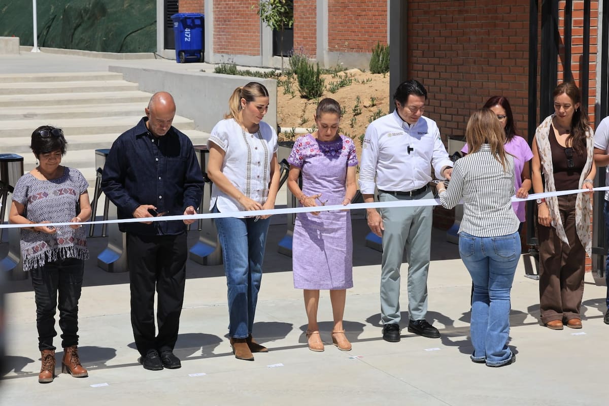 Inaugura Sheinbaum nuevo plantel del CBTis en Tijuana; promete cero rezago en bachillerato junto a Marina del Pilar y Burgueño