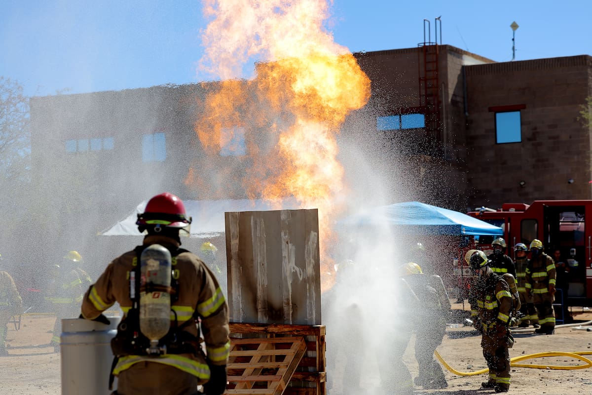 Bomberos presentan por tercera vez iniciativa en Congreso de Sonora para jubilación a los 25 años de servicio
