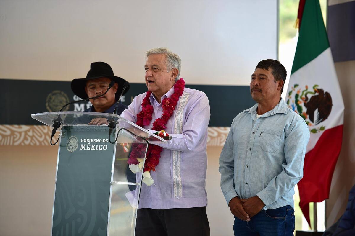 AMLO: "Me canso ganso, vamos a llevar medicinas a las unidades médicas más apartadas"