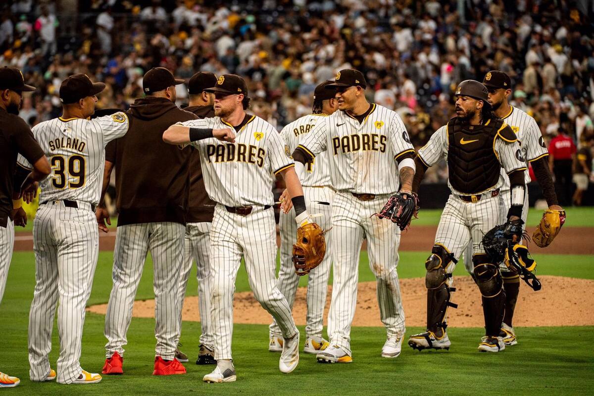 Padres juega pelota de .500 en San Diego