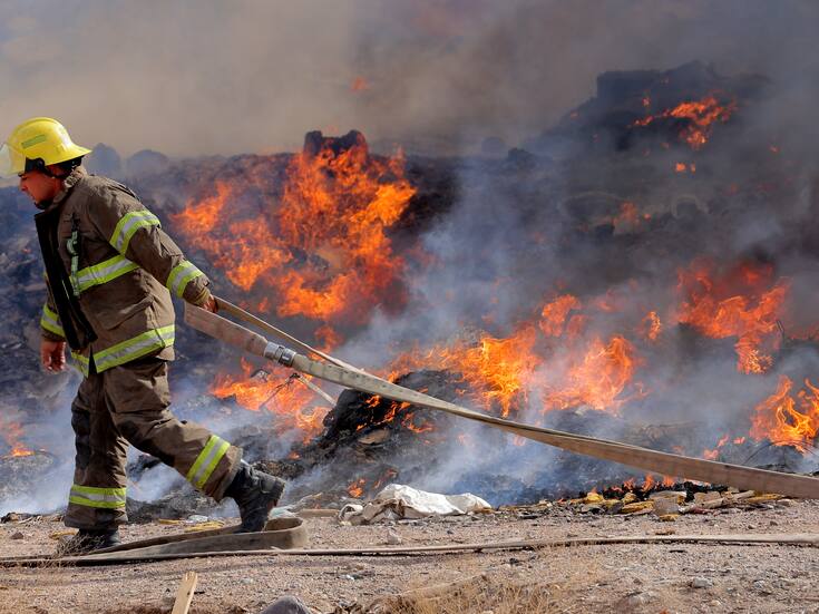 Aumenta riesgo de incendios en Hermosillo por calor y advierten peligro en casas, cerros y vehículos