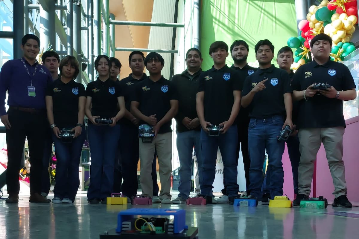 Estudiantes de TJ ganan su pase para el Torneo Mundial de Robótica de Brasil