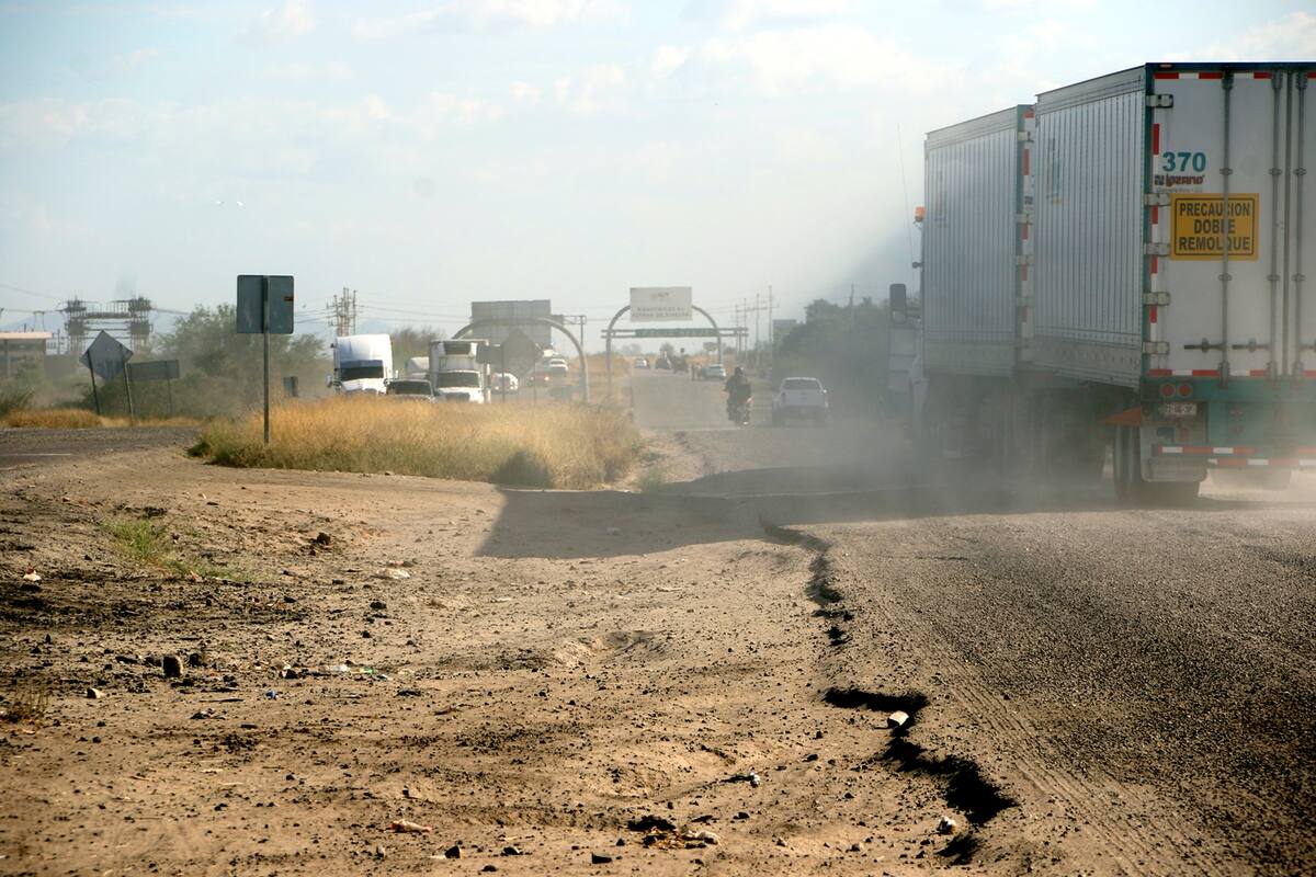VIDEO | Sonora: Incompleta y con fallas la carretera Cuatro Carriles