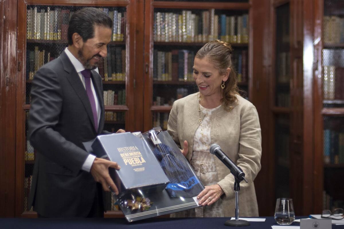 Gutiérrez Müller atestigua convenio con la BUAP en medio de conflicto entre Rector y Miguel Barbosa