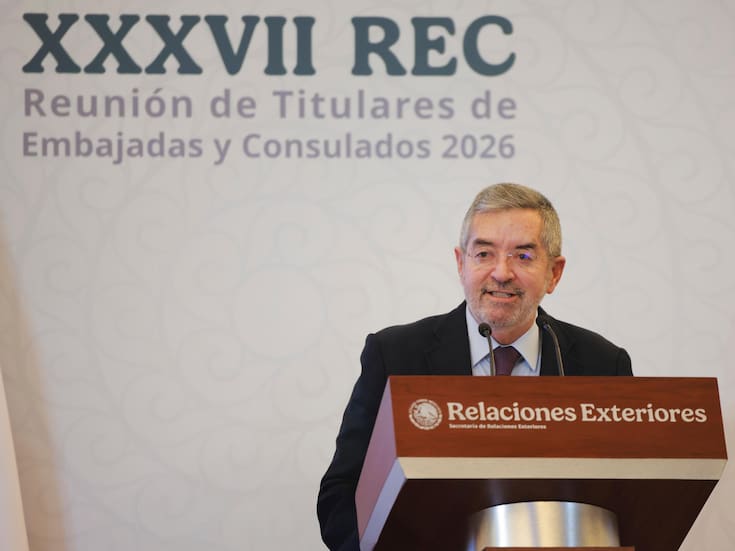 Tras denuncia de retraso en pagos, SRE garantizó el depósito de nómina a empleados del Servicio Exterior Mexicano señalando problemas con transferencias internacionales