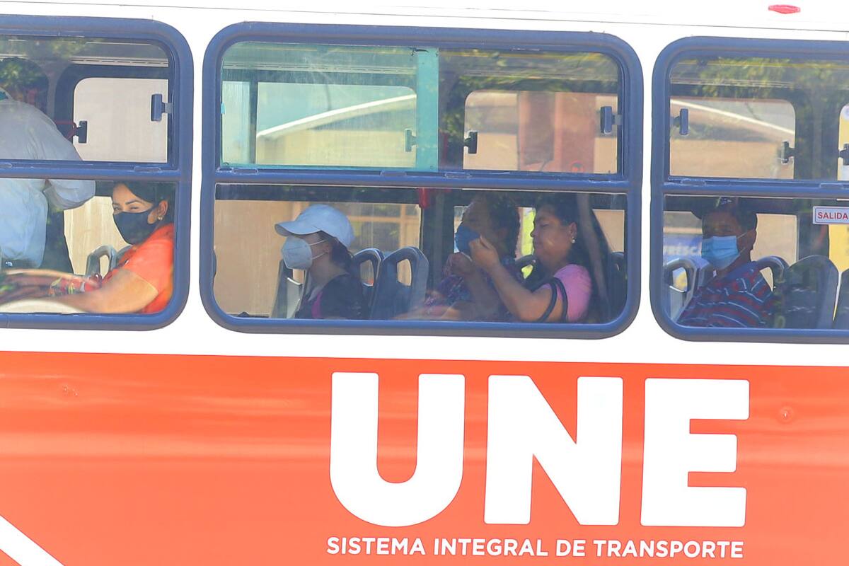 Hasta los cubrebocas dejan pasajeros en los camiones