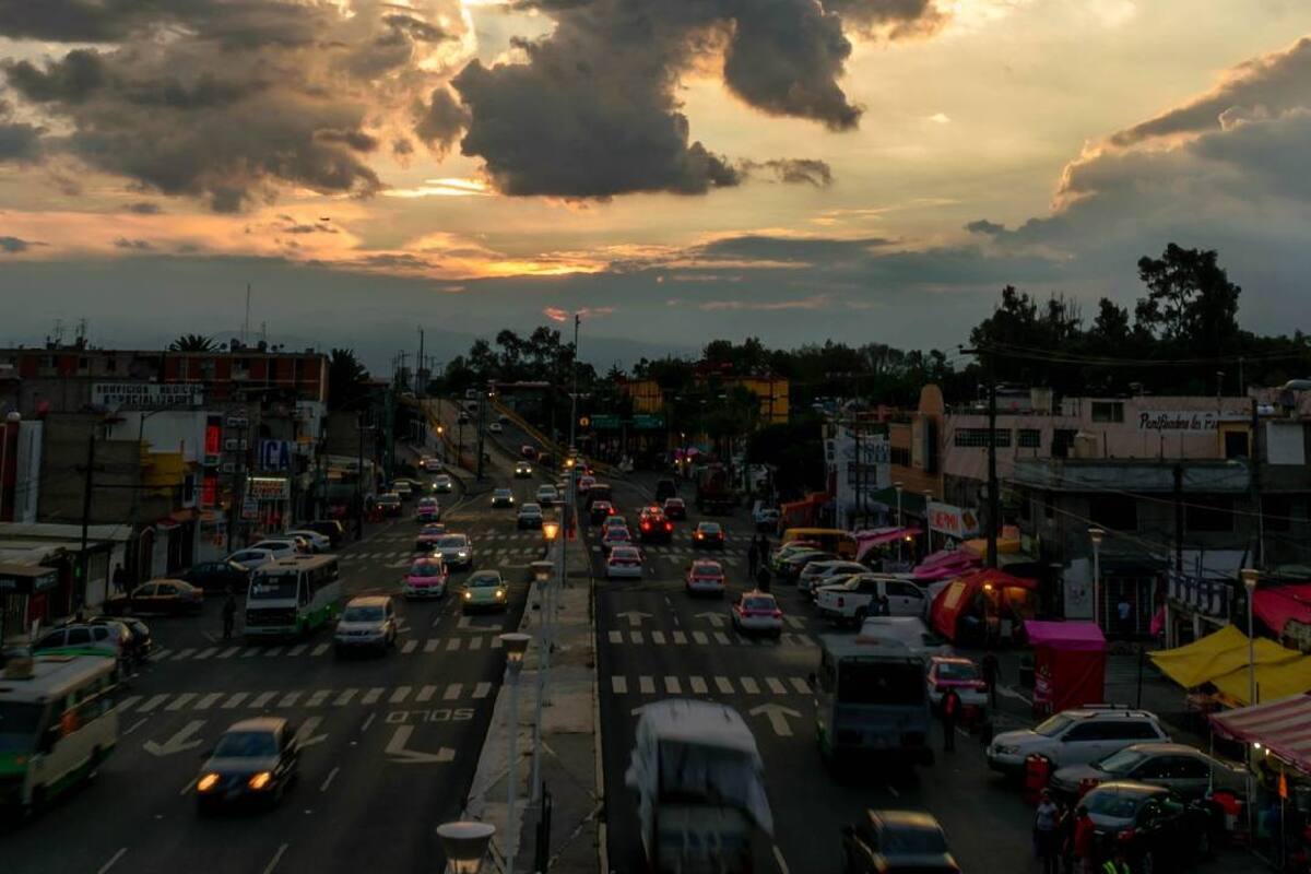 Hoy No Circula: ¿Qué vehículos no salen de casa este lunes?