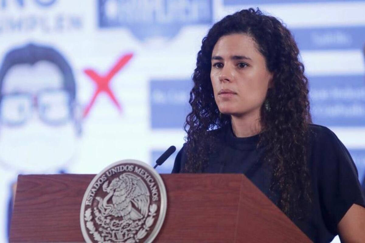 "Me lo quité para hablar": Luisa María Alcalde explica compras sin cubrebocas