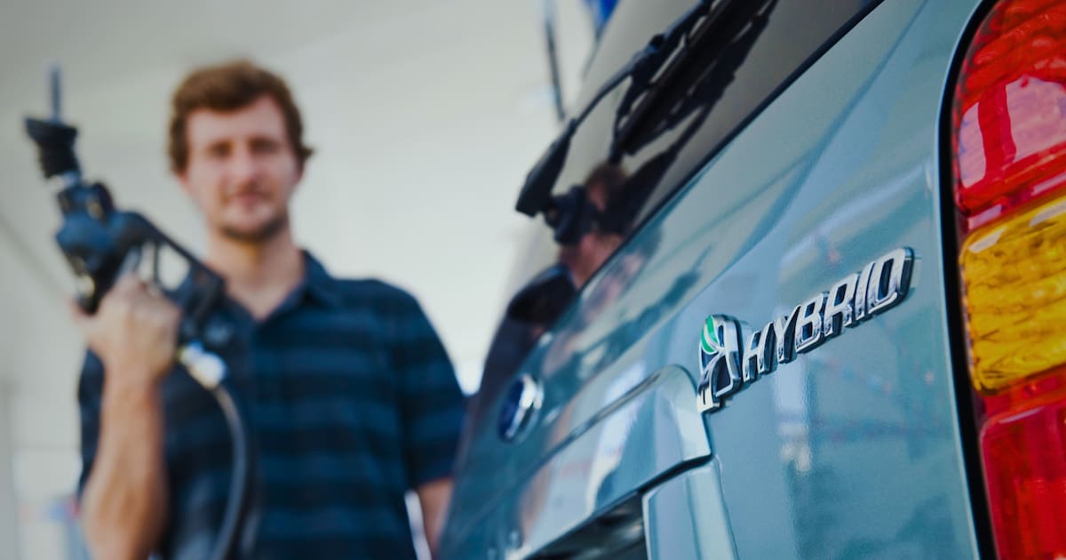 Autos híbridos ganan terreno en México: más duraderos que eléctricos y menos contaminantes que gasolina