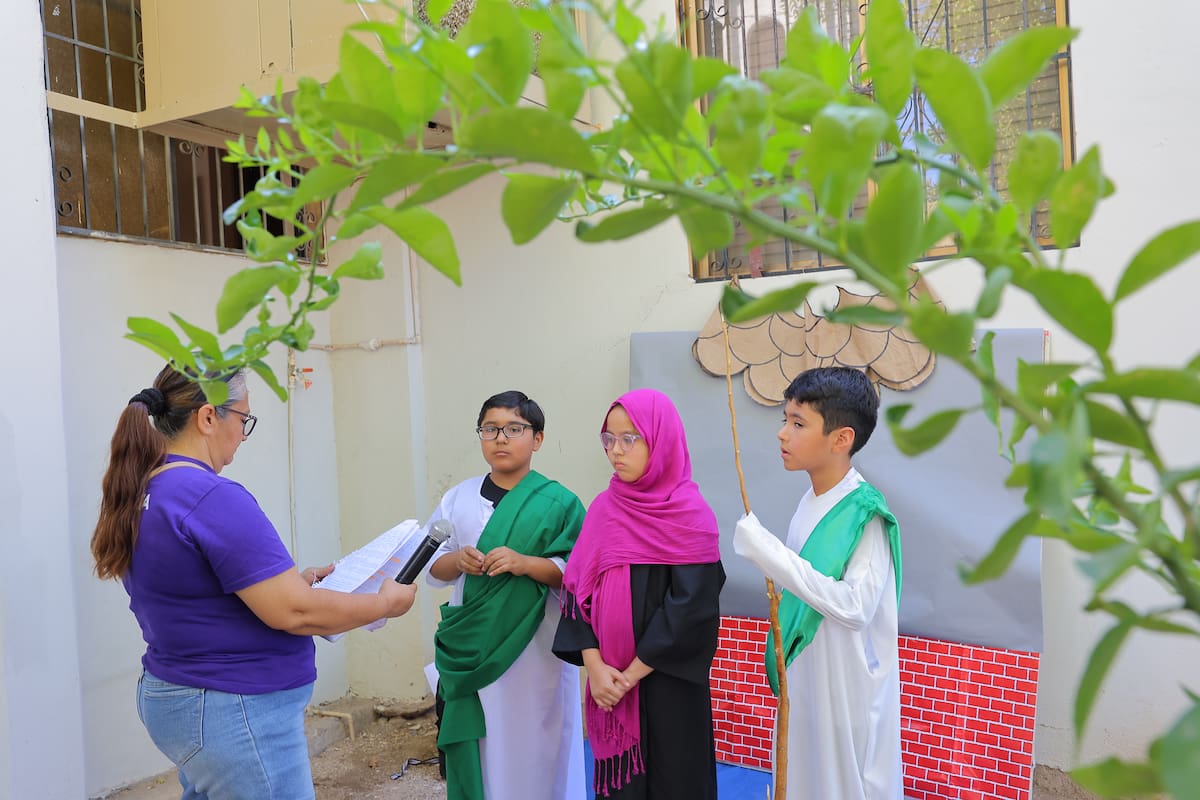 Organizan desfile de disfraces de santos