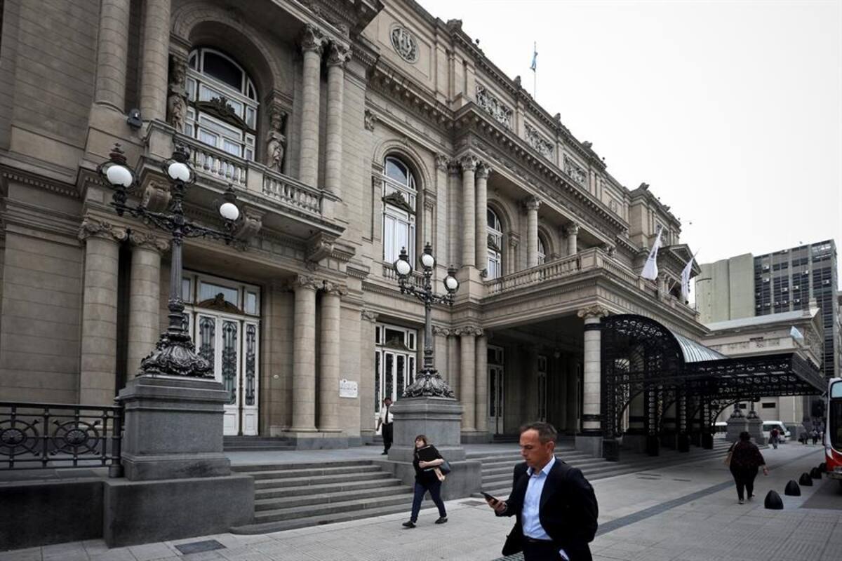 Teatro Colón de Buenos Aires se convierte en centro de pruebas Covid-19