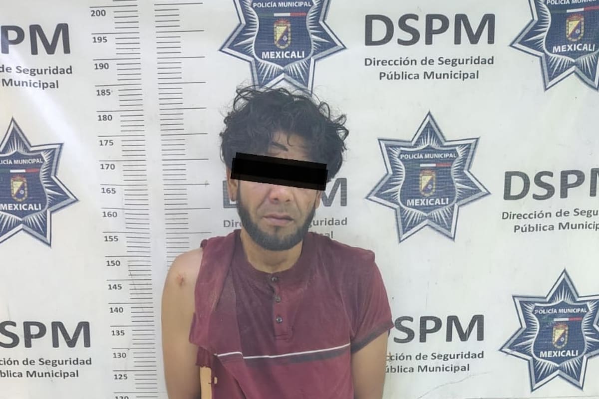 Detienen a hombre que golpeó y arrojó a otro contra un cerco de púas