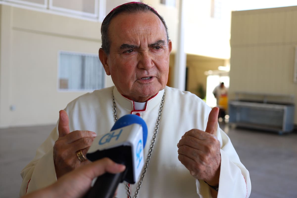 Obispo de Mexicali es hospitalizado por Covid-19