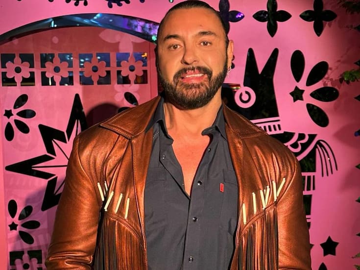 Latin Lover cuenta cómo trabajó mes y medio sin cobrar en “Solo para mujeres” para negociar 12 mil pesos, en un show que generaba hasta 80 mil por noche en venta de fotografías