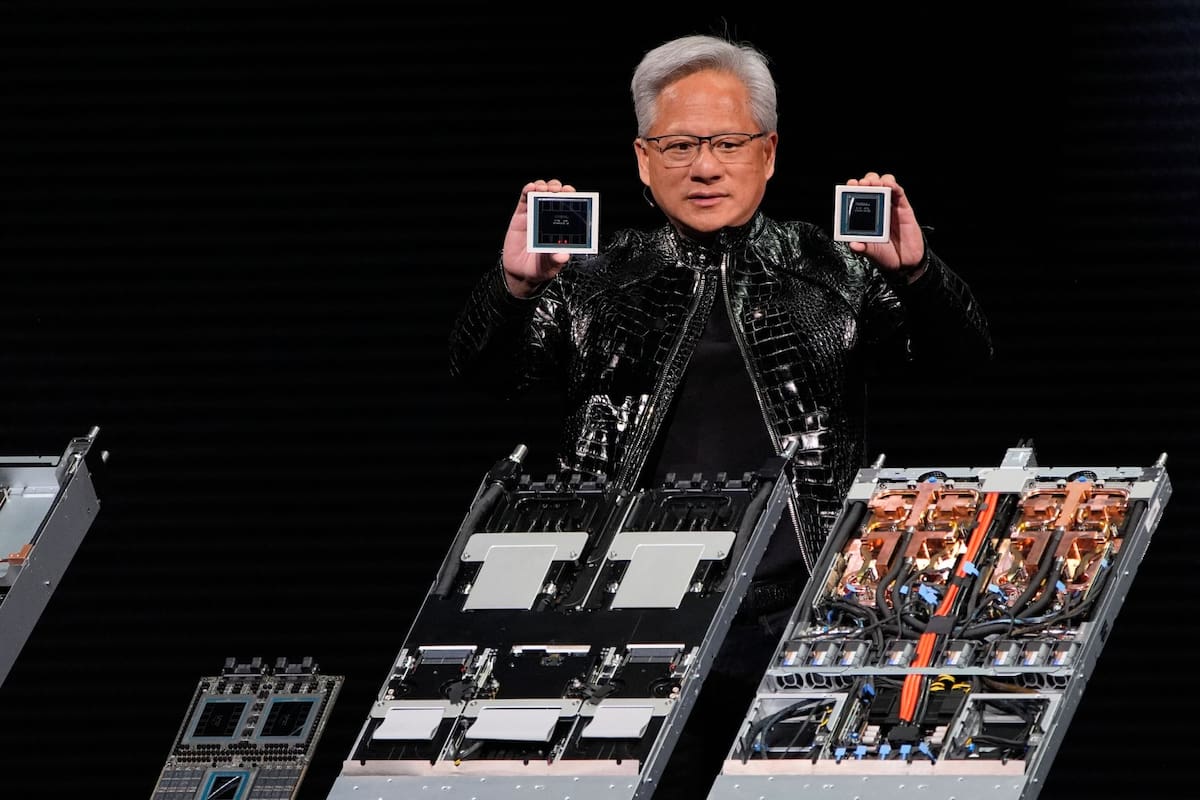 ¿Cuánto cuesta construir una ‘fábrica de IA’? El CEO de NVIDIA calcula que la inversión por gigavatio se elevará hasta los 100 mil millones de dólares a corto plazo debido a la complejidad de la infraestructura eléctrica actual