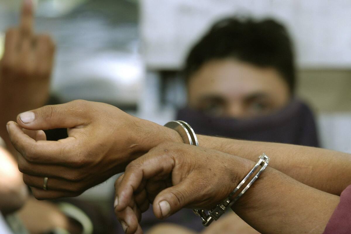 CBS revela lista de venezolanos que fueron deportados de EU a El Salvador; autoridades denuncian “violación colectiva” de los DDHH