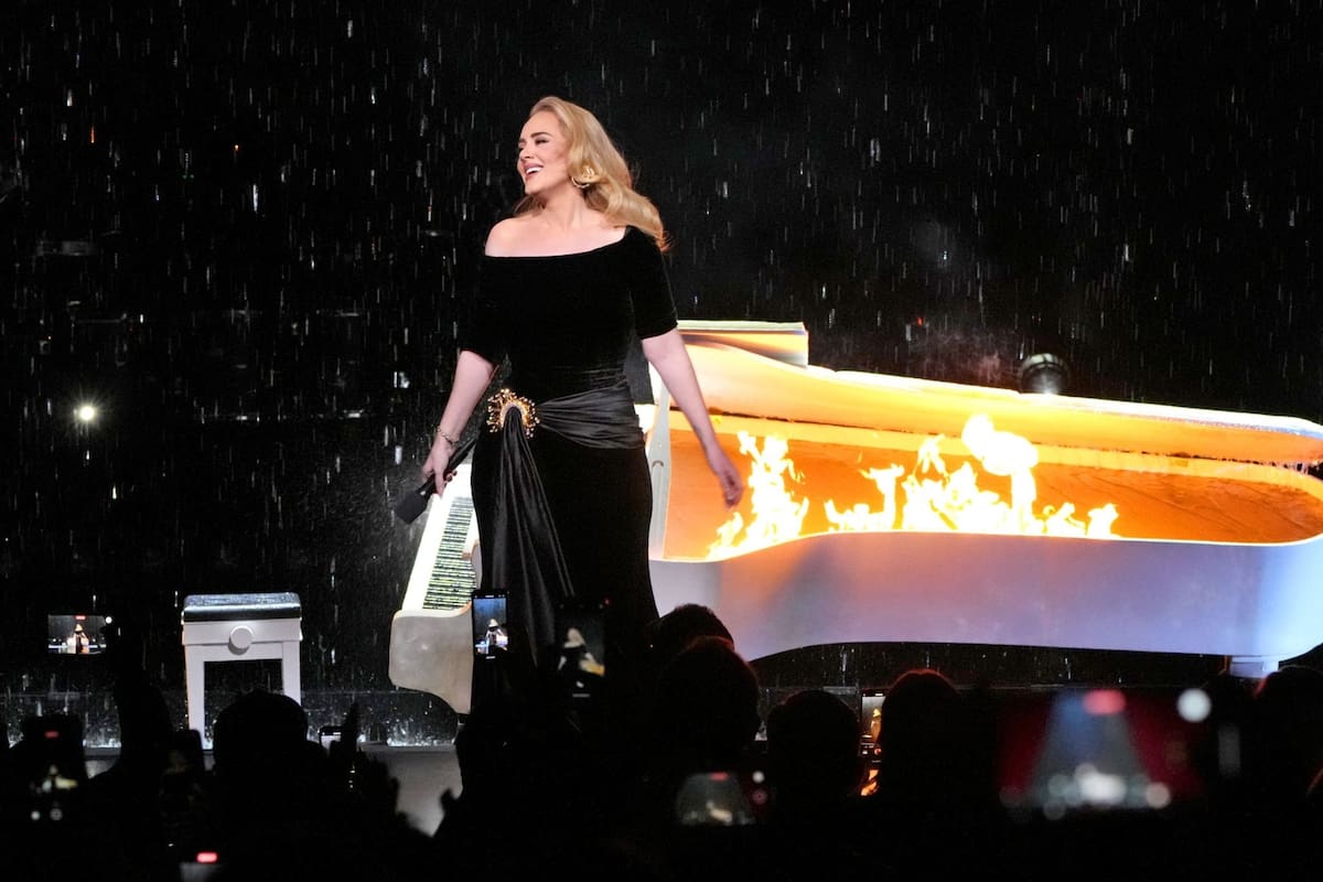 Adele “prende fuego a la lluvia” en su primer concierto en Las Vegas