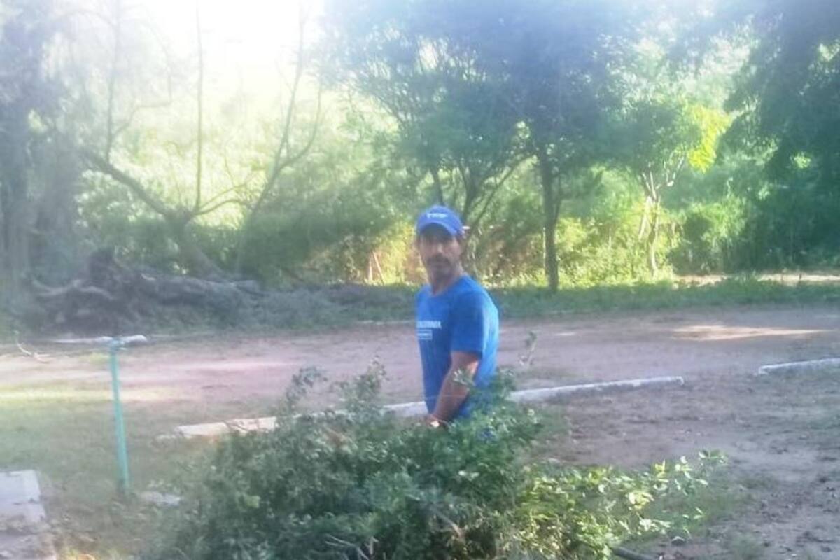 Juan de Dios ya tiene trabajo en su pueblo y vuelve a sonreír