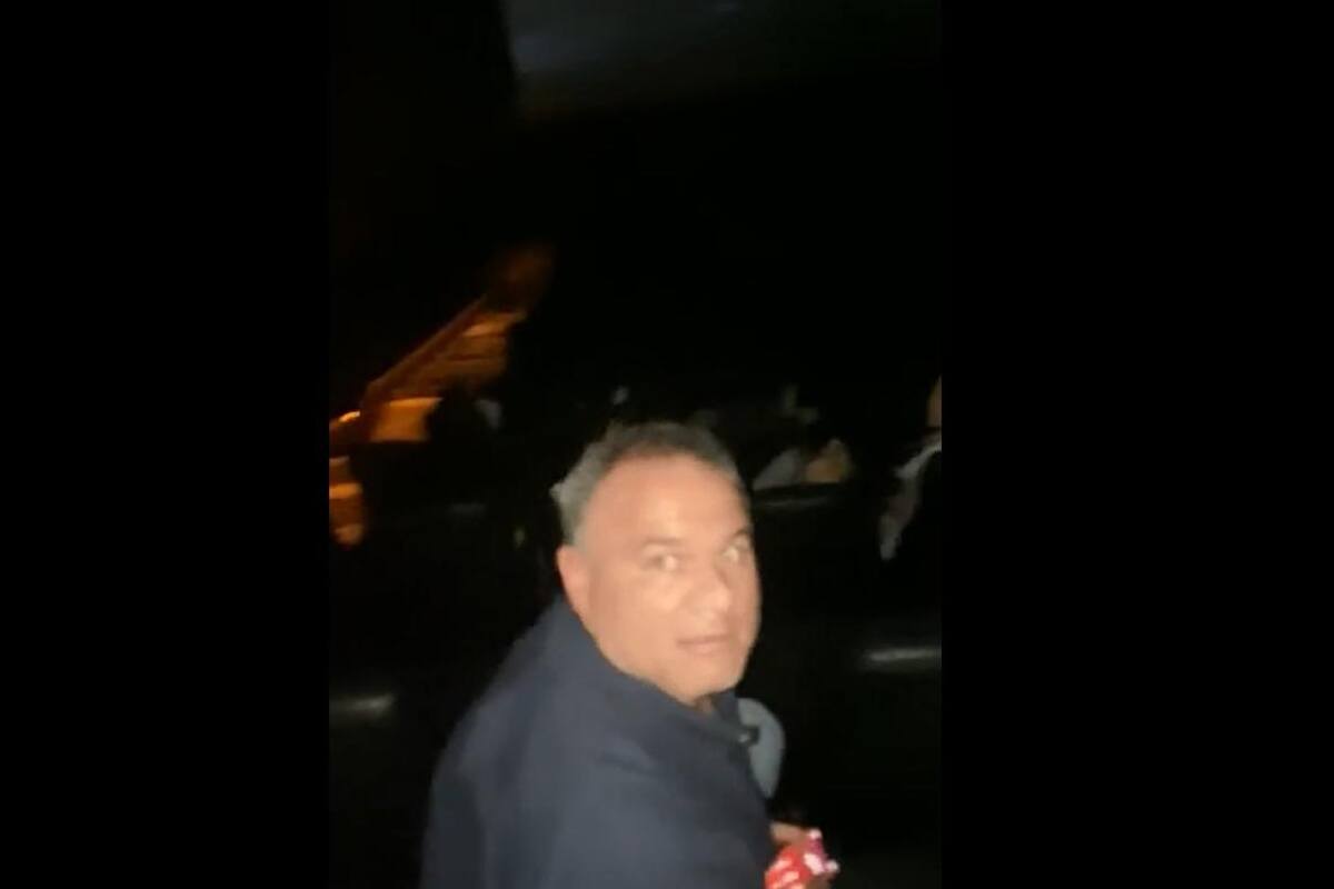 TIKTOK: Hombre fue descubierto por su esposa mientras estaba en el cine con su amante