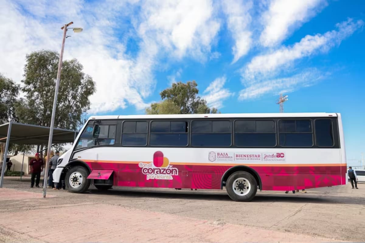 Nueva ruta de COMUNDER llevará gratis a 64 estudiantes del Valle de Mexicali