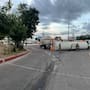 Vuelca tractocamión con doble cisterna cargado de combustible en Nogales; cierran acceso al Parque Industrial San Ramón por derrame