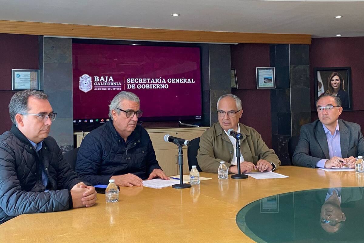 Gobierno espera que en próximas horas finalice bloqueo a carretera al Aeropuerto de Tijuana