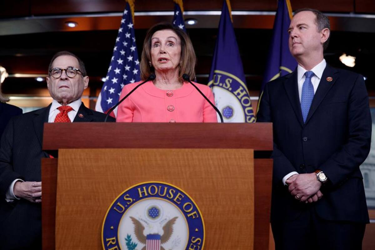 Cámara Baja de EU da luz verde a la entrega de cargos contra Donald Trump para el "impeachment"