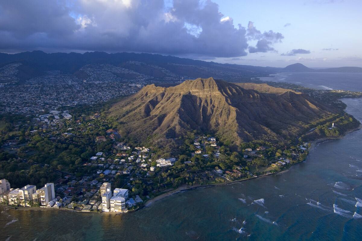 Turista cae dentro de un volcán en Hawaii