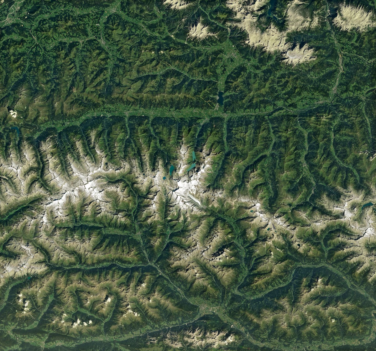 NASA utilizó datos de Landsat 5 y Landsat 9 para mostrar cuatro décadas de transformación del Pasterze, actualmente reconocido como el glaciar más grande de Austria.