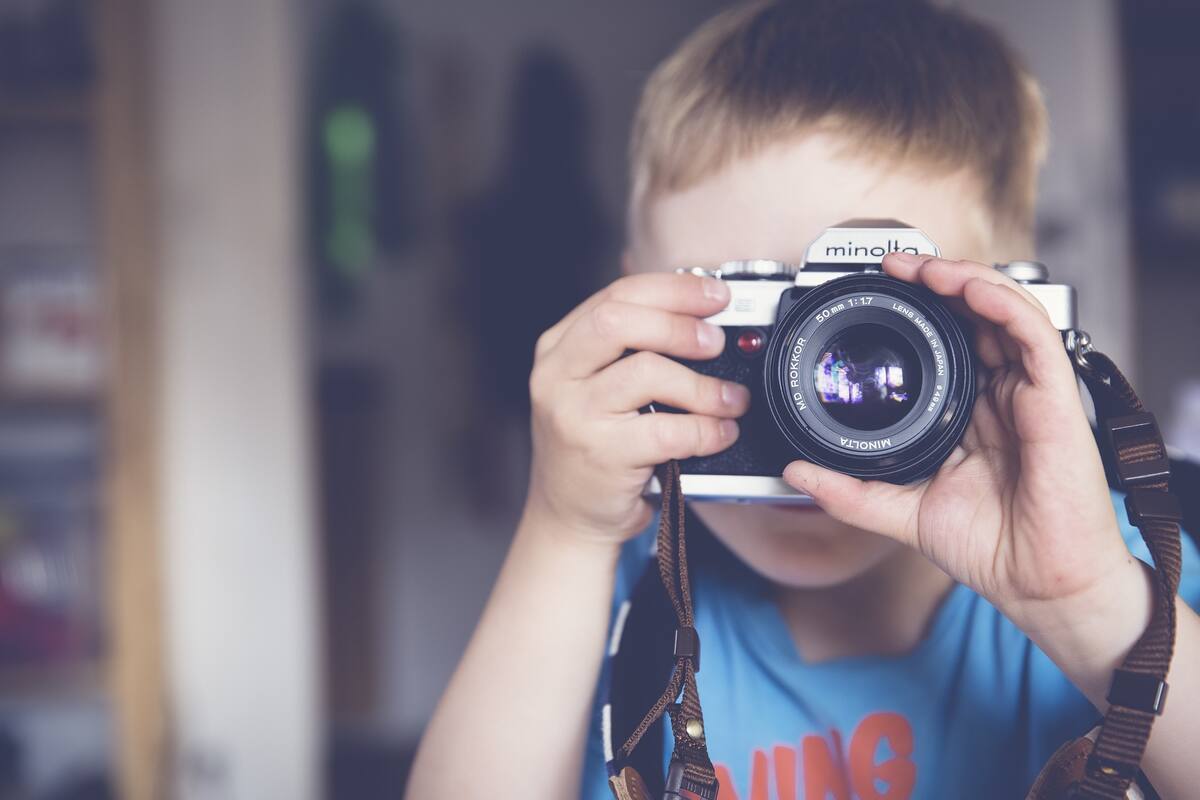 ¿Debo publicar fotos de mis hijos en línea? Esto es lo que los nuevos padres deben saber sobre compartir
