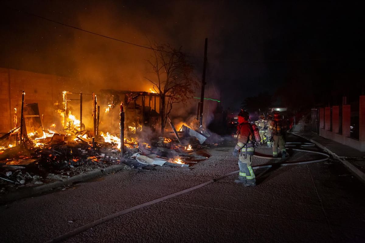 Incendios dejan dos casas con daños totales