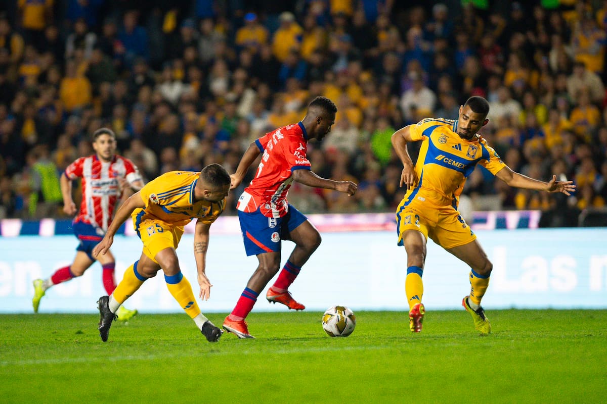 Atlético de San Luis da la sorpresa al eliminar a Tigres y se mete a semifinales