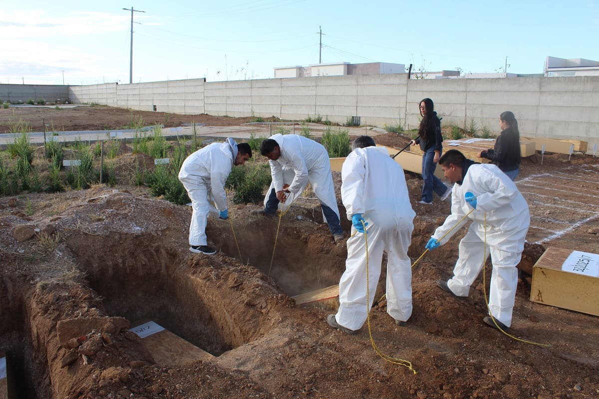 Inhuman 41 cuerpos no identificados en Chihuahua; se conservan perfiles genéticos para futura identificación