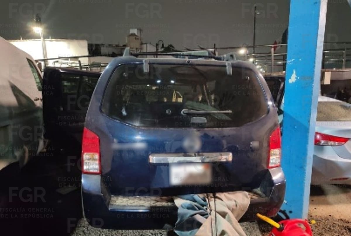 Una camioneta fue asegurada como parte de las acciones realizadas por las autoridades tras la captura de los cuatro hombres en Ensenada. Foto: Cortesía
